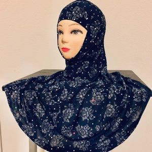 Women’s 2pieces Hijab/wraps one size fits all.NWOT
